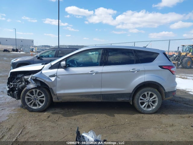 Продажа на аукционе авто 2017 Ford Escape Se, vin: 1FMCU9G94HUE99718, номер лота: 12598279