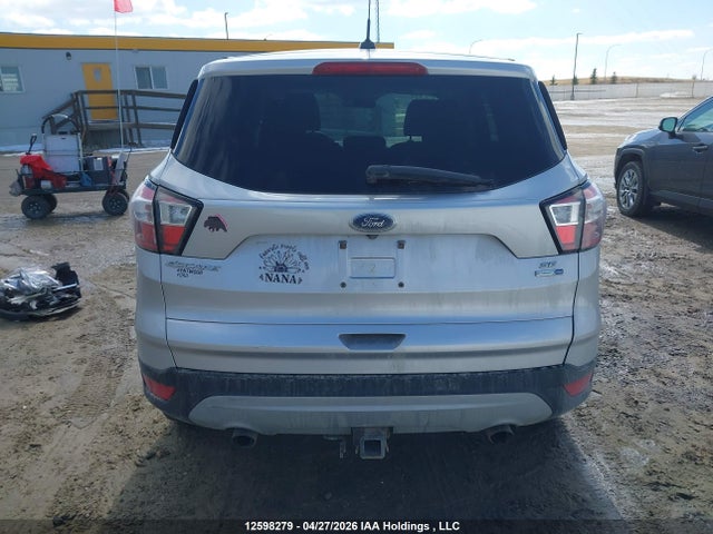 Продажа на аукционе авто 2017 Ford Escape Se, vin: 1FMCU9G94HUE99718, номер лота: 12598279