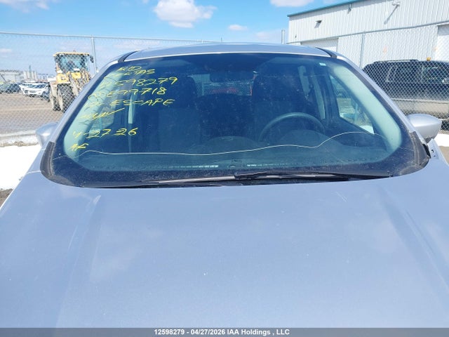 Продажа на аукционе авто 2017 Ford Escape Se, vin: 1FMCU9G94HUE99718, номер лота: 12598279