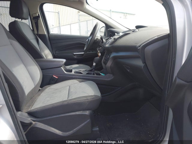Продажа на аукционе авто 2017 Ford Escape Se, vin: 1FMCU9G94HUE99718, номер лота: 12598279