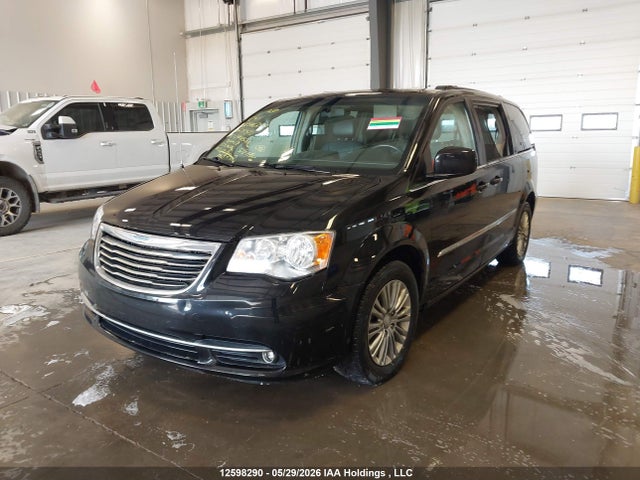 2015 Chrysler Town & Country Touring L მანქანა იყიდება აუქციონზე, vin: 2C4RC1CG6FR519372, აუქციონის ნომერი: 12598290