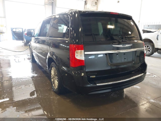 2015 Chrysler Town & Country Touring L მანქანა იყიდება აუქციონზე, vin: 2C4RC1CG6FR519372, აუქციონის ნომერი: 12598290