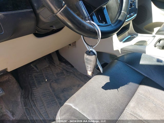 2C4RDGBGXFR723271 Dodge Grand Caravan Se/sxt