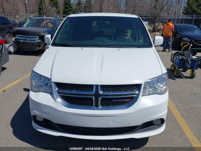 2C4RDGBGXFR723271 Dodge Grand Caravan Se/sxt