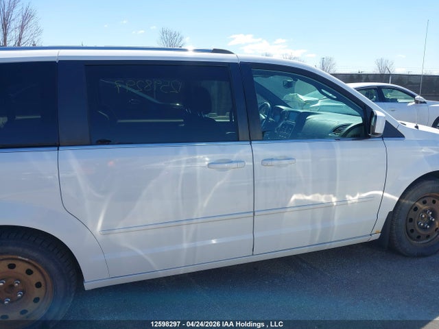 2C4RDGBGXFR723271 Dodge Grand Caravan Se/sxt