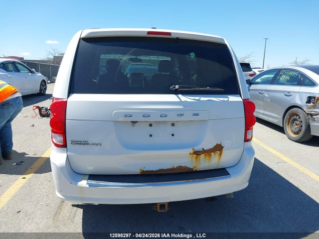 2C4RDGBGXFR723271 Dodge Grand Caravan Se/sxt