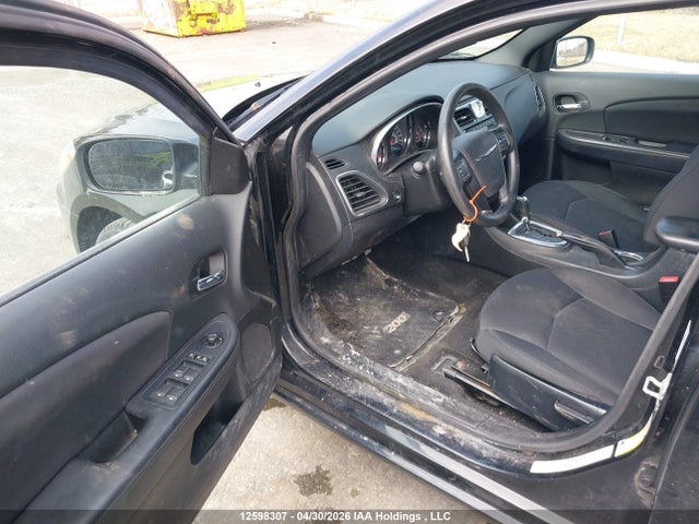Продажа на аукционе авто 2014 Chrysler 200 Lx, vin: 1C3CCBAB6EN202131, номер лота: 12598307