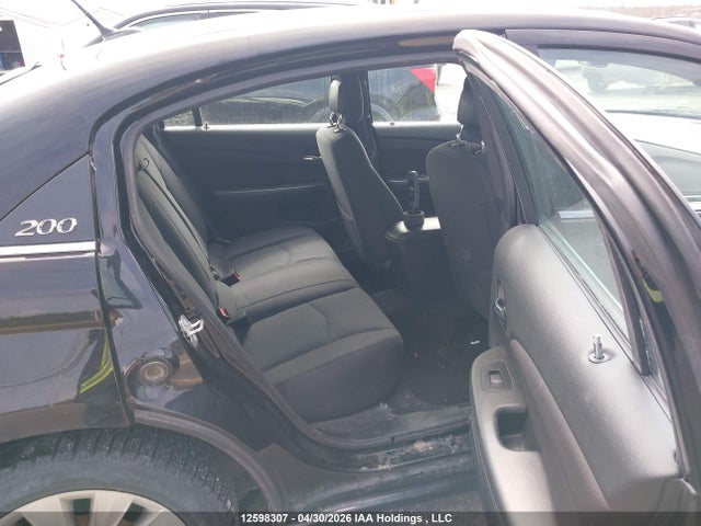 Продажа на аукционе авто 2014 Chrysler 200 Lx, vin: 1C3CCBAB6EN202131, номер лота: 12598307