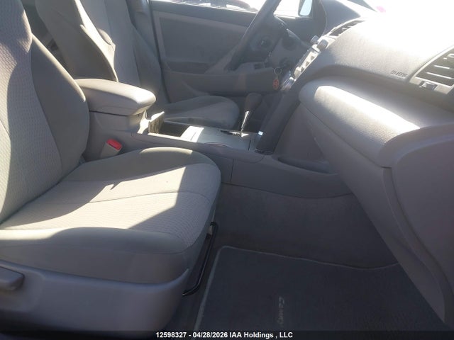 2010 Toyota Camry Se/le/xle მანქანა იყიდება აუქციონზე, vin: 4T1BF3EK8AU105734, აუქციონის ნომერი: 12598327