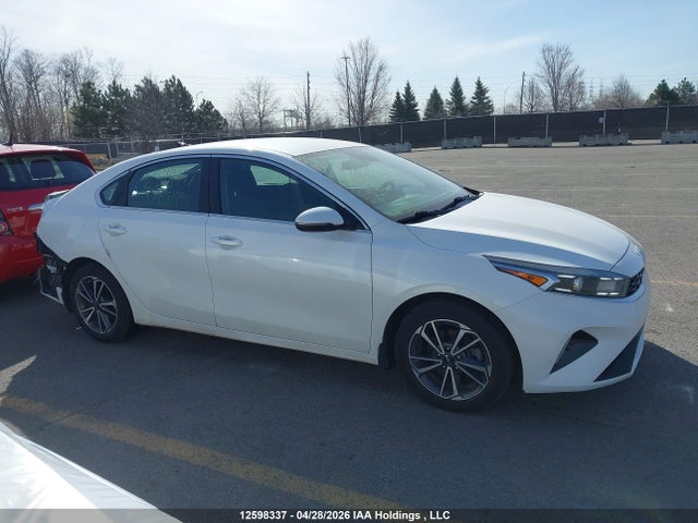 2022 Kia Forte Gt Line მანქანა იყიდება აუქციონზე, vin: 3KPF34AD5NE481596, აუქციონის ნომერი: 12598337