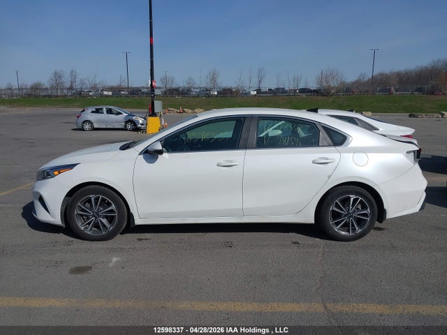 2022 Kia Forte Gt Line მანქანა იყიდება აუქციონზე, vin: 3KPF34AD5NE481596, აუქციონის ნომერი: 12598337