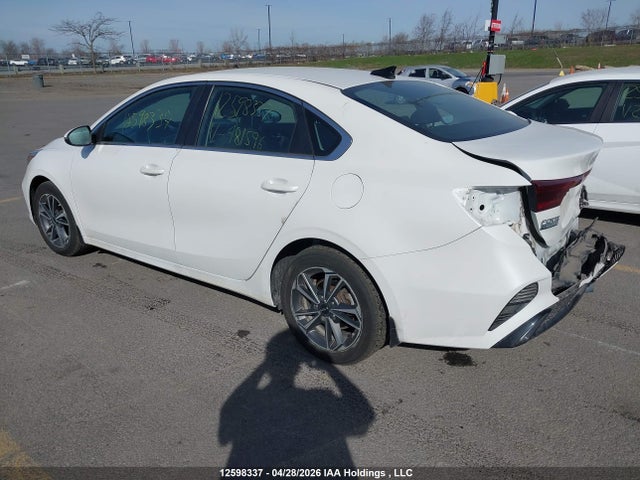 2022 Kia Forte Gt Line მანქანა იყიდება აუქციონზე, vin: 3KPF34AD5NE481596, აუქციონის ნომერი: 12598337