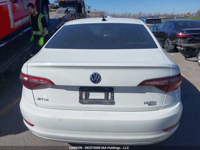 12598338 :رقم المزاد ، 3VWE57BU7MM070904 vin ، 2021 Volkswagen Jetta مزاد بيع