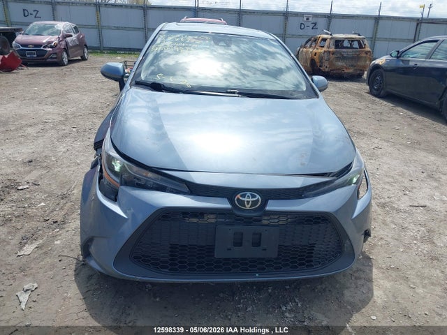 12598339 :رقم المزاد ، 5YFBPMBE2NP296639 vin ، 2022 Toyota Corolla Le مزاد بيع