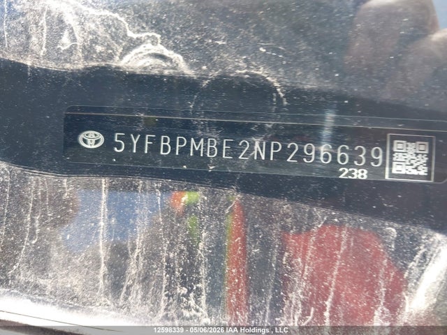 12598339 :رقم المزاد ، 5YFBPMBE2NP296639 vin ، 2022 Toyota Corolla Le مزاد بيع