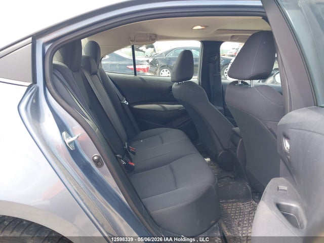 12598339 :رقم المزاد ، 5YFBPMBE2NP296639 vin ، 2022 Toyota Corolla Le مزاد بيع