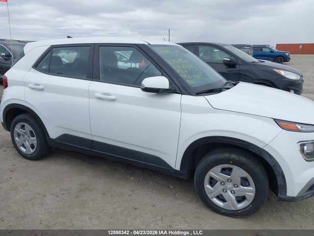 12598342 :رقم المزاد ، KMHRB8A3XNU132896 vin ، 2022 Hyundai Venue Essential Auto Ivt مزاد بيع