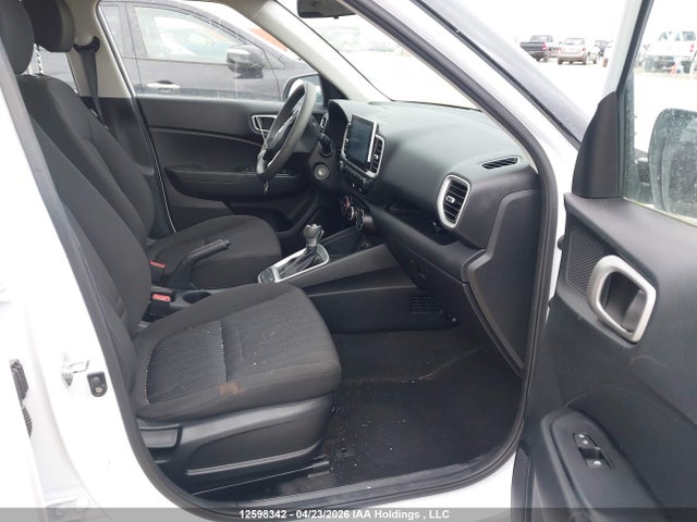 12598342 :رقم المزاد ، KMHRB8A3XNU132896 vin ، 2022 Hyundai Venue Essential Auto Ivt مزاد بيع