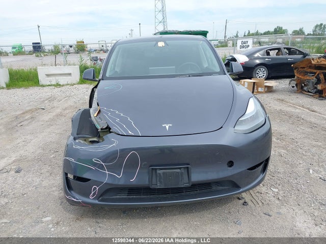 Tesla Model Y 2023 LRWYGDFD0PC163415 Image 13