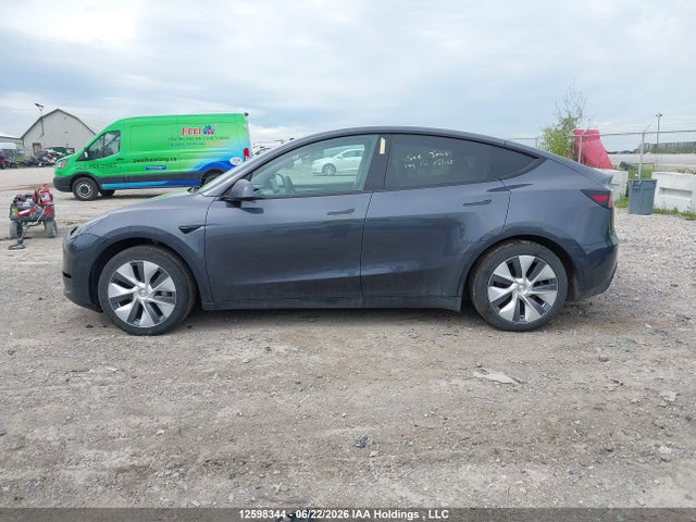 Tesla Model Y 2023 LRWYGDFD0PC163415 Image 15
