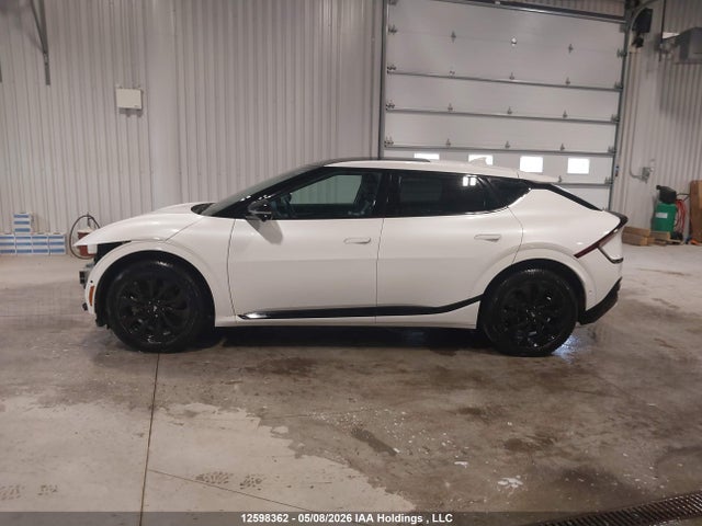 Продажа на аукционе авто 2024 Kia Ev6 Gt Line, vin: KNDC4DLCXR5168744, номер лота: 12598362