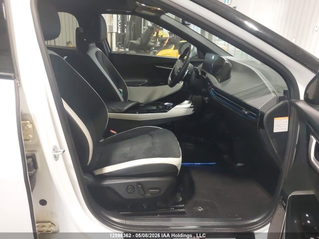 Продажа на аукционе авто 2024 Kia Ev6 Gt Line, vin: KNDC4DLCXR5168744, номер лота: 12598362