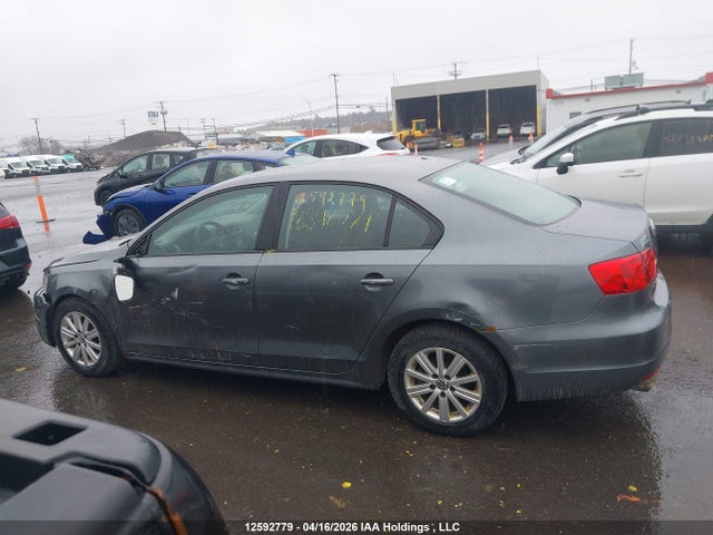 3VWDK7AJXEM394104 Volkswagen Jetta 2.0l Comfortline