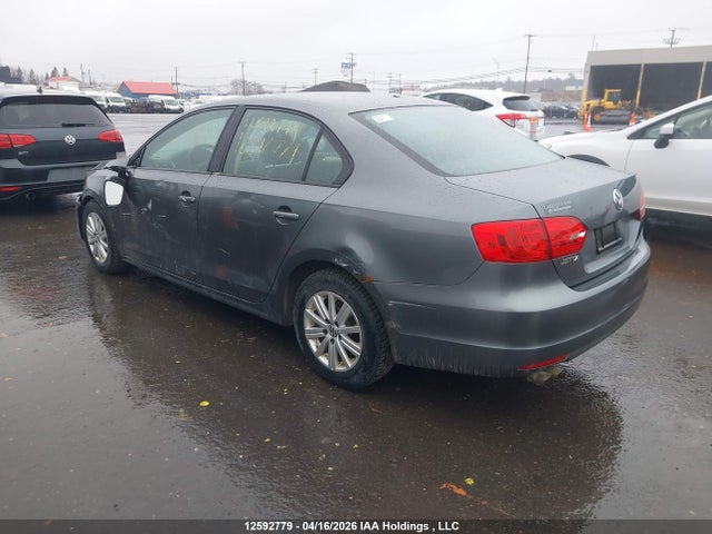 3VWDK7AJXEM394104 Volkswagen Jetta 2.0l Comfortline