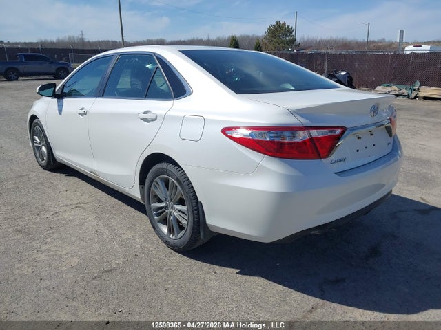 12598365 :رقم المزاد ، 4T1BF1FK7HU419548 vin ، 2017 Toyota Camry مزاد بيع