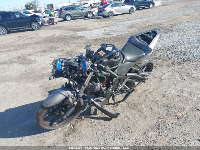 MH3RH06NXGK003541 Yamaha YZFR3
