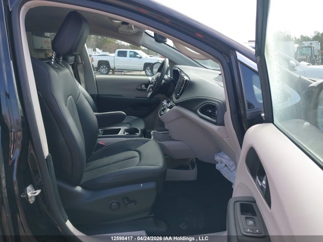 Продажа на аукционе авто 2024 Chrysler Pacifica Touring L, vin: 2C4RC3BG1RR137963, номер лота: 12598417