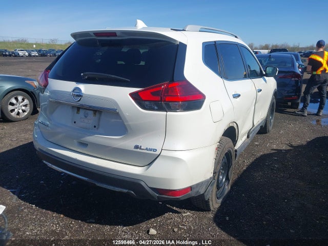 5N1AT2MV6HC886201 Nissan Rogue S/sl Platinum/sv