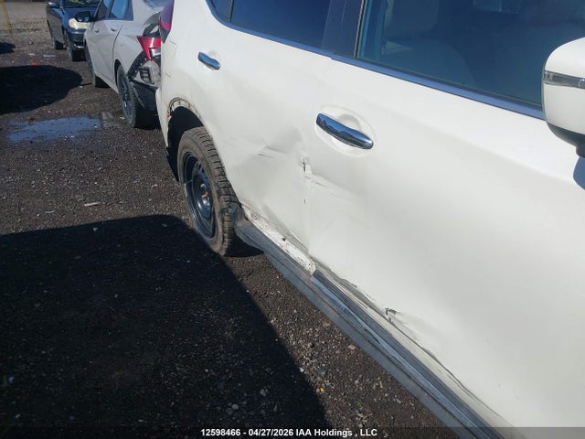 5N1AT2MV6HC886201 Nissan Rogue S/sl Platinum/sv