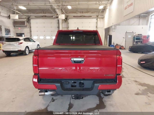 12598467 :رقم المزاد ، 3TYLC5LN2RT002887 vin ، 2024 Toyota Tacoma Hybrid مزاد بيع