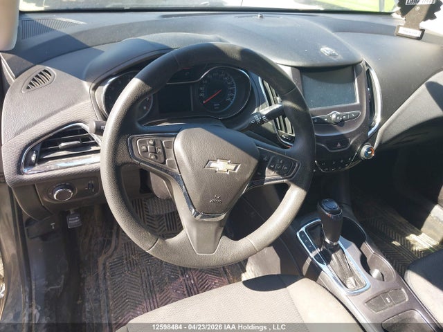 1G1BE5SM0J7147055 Chevrolet Cruze Lt Auto