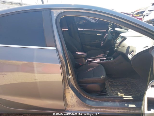1G1BE5SM0J7147055 Chevrolet Cruze Lt Auto