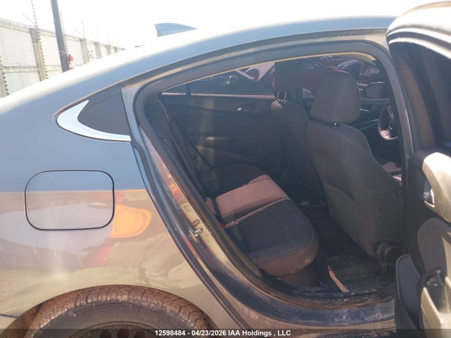 1G1BE5SM0J7147055 Chevrolet Cruze Lt Auto