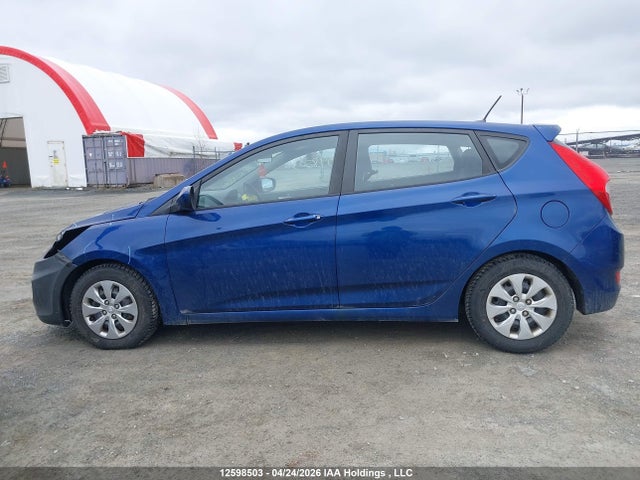 KMHCT5AE4GU286932 Hyundai ACCENT SE