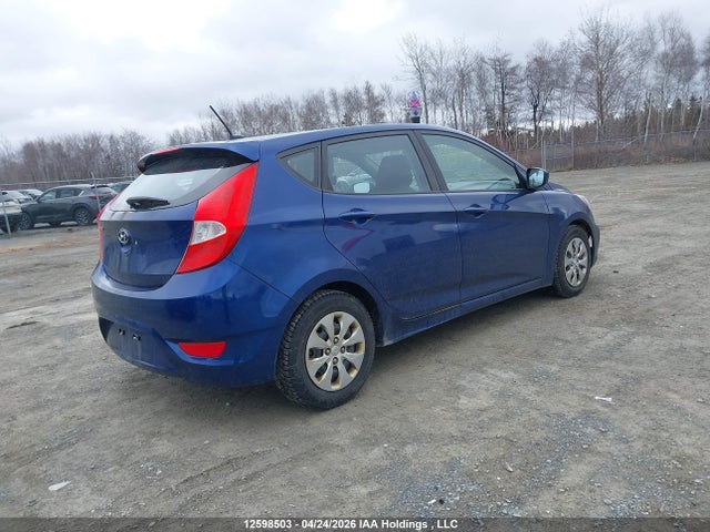 KMHCT5AE4GU286932 Hyundai ACCENT SE