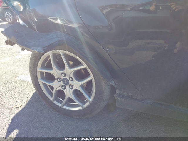 2015 Ford Focus Se მანქანა იყიდება აუქციონზე, vin: 1FADP3F27FL255510, აუქციონის ნომერი: 12598564