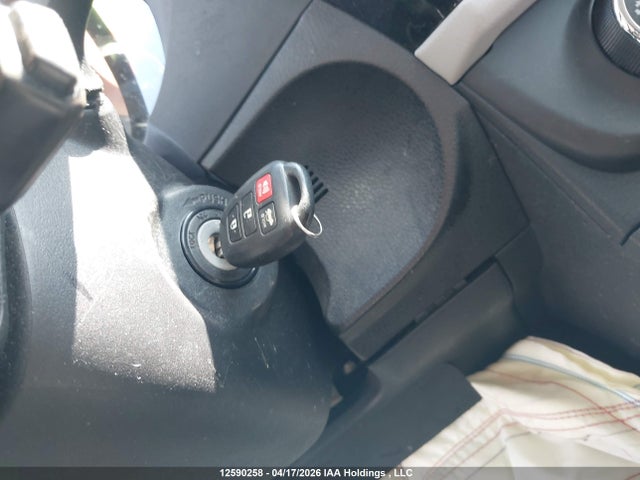 2T1BURHE2GC638980 Toyota COROLLA LE