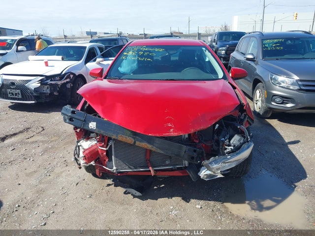 2T1BURHE2GC638980 Toyota COROLLA LE