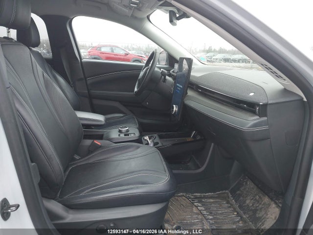 3FMTK3SU6NMA07835 Ford Mustang Mach-e Premium