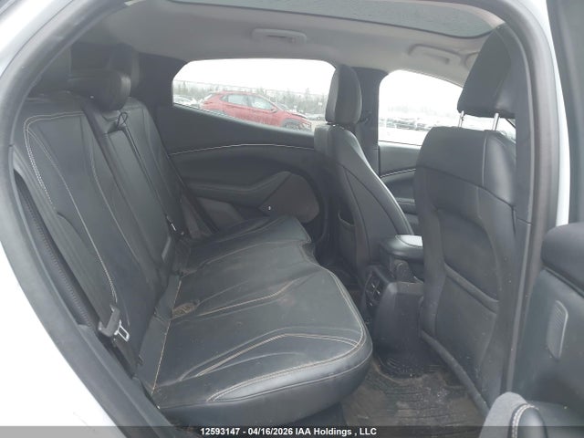 3FMTK3SU6NMA07835 Ford Mustang Mach-e Premium