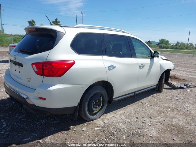 12598582 :رقم المزاد ، 5N1DR2MM4JC606266 vin ، 2018 Nissan Pathfinder S/sv/sl/platinum مزاد بيع