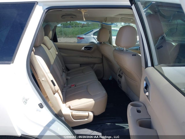 12598582 :رقم المزاد ، 5N1DR2MM4JC606266 vin ، 2018 Nissan Pathfinder S/sv/sl/platinum مزاد بيع