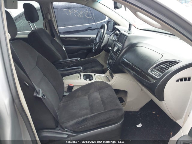 12598597 :رقم المزاد ، 2C4RC1BG2FR590005 vin ، 2015 Chrysler Town  Country Limited مزاد بيع