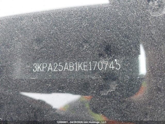 3KPA25AB1KE170745 KIA Rio Lx/lx+