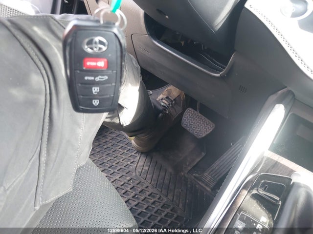 12598604 :رقم المزاد ، 5TDXBRCH1TS695038 vin ، 2026 Toyota Highlander Hybrid Hybrid مزاد بيع