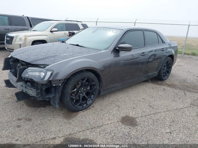 Продажа на аукционе авто 2015 Chrysler 300 S, vin: 2C3CCABG0FH864172, номер лота: 12598614